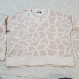 Loft Slouchy Cropped Ivory Beige Girafee Animal Print V neck Sweater Women‎ M